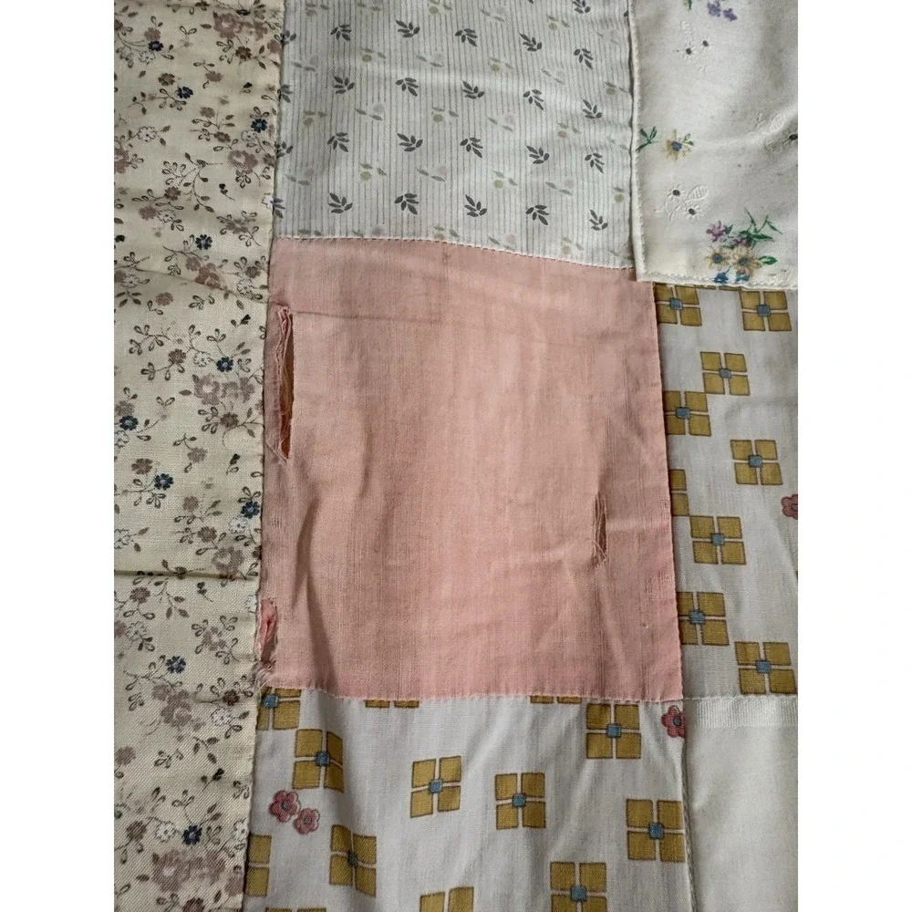 Homemade Vintage Quilt Pink White Beige MCM Floral Block Pattern Twin 48